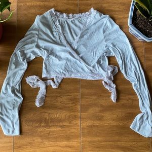 Long sleeve, cross cross shirt